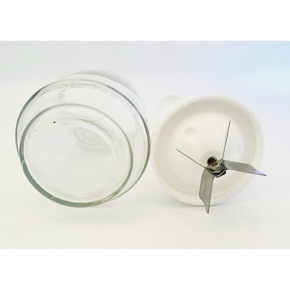 Retro Gemco Manual Food Chopper White Plunger Glass Jar Stainless Steel Blade - Picture 8 of 10